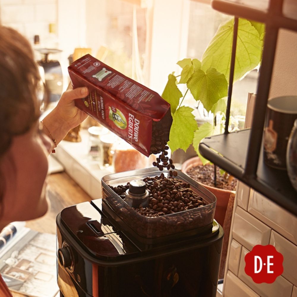 Clearance - Douwe Egberts Aroma Rood Whole Bean Coffee 17.6oz/500g