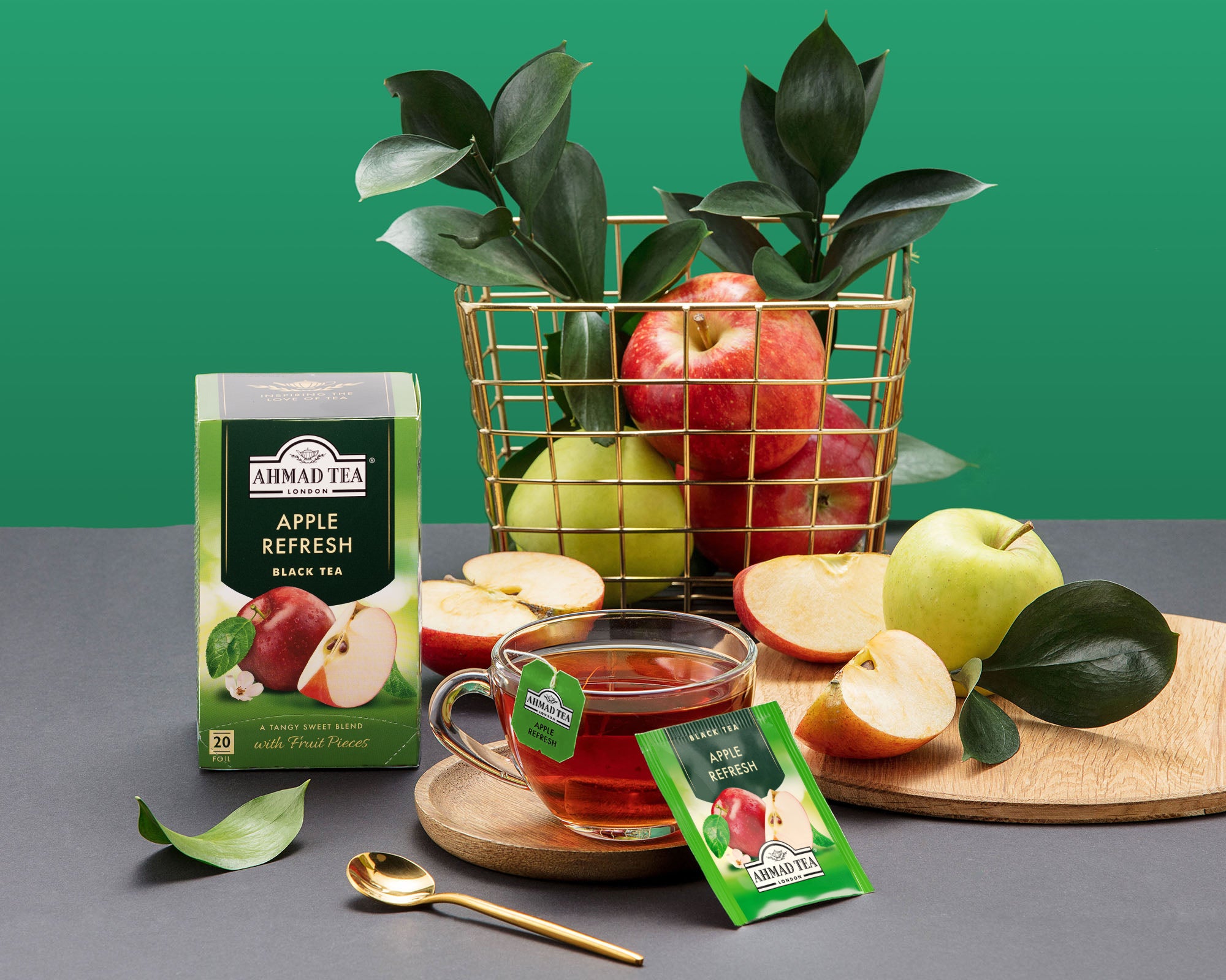 Ahmad Apple Refresh Black Tea 20 foil tea bags