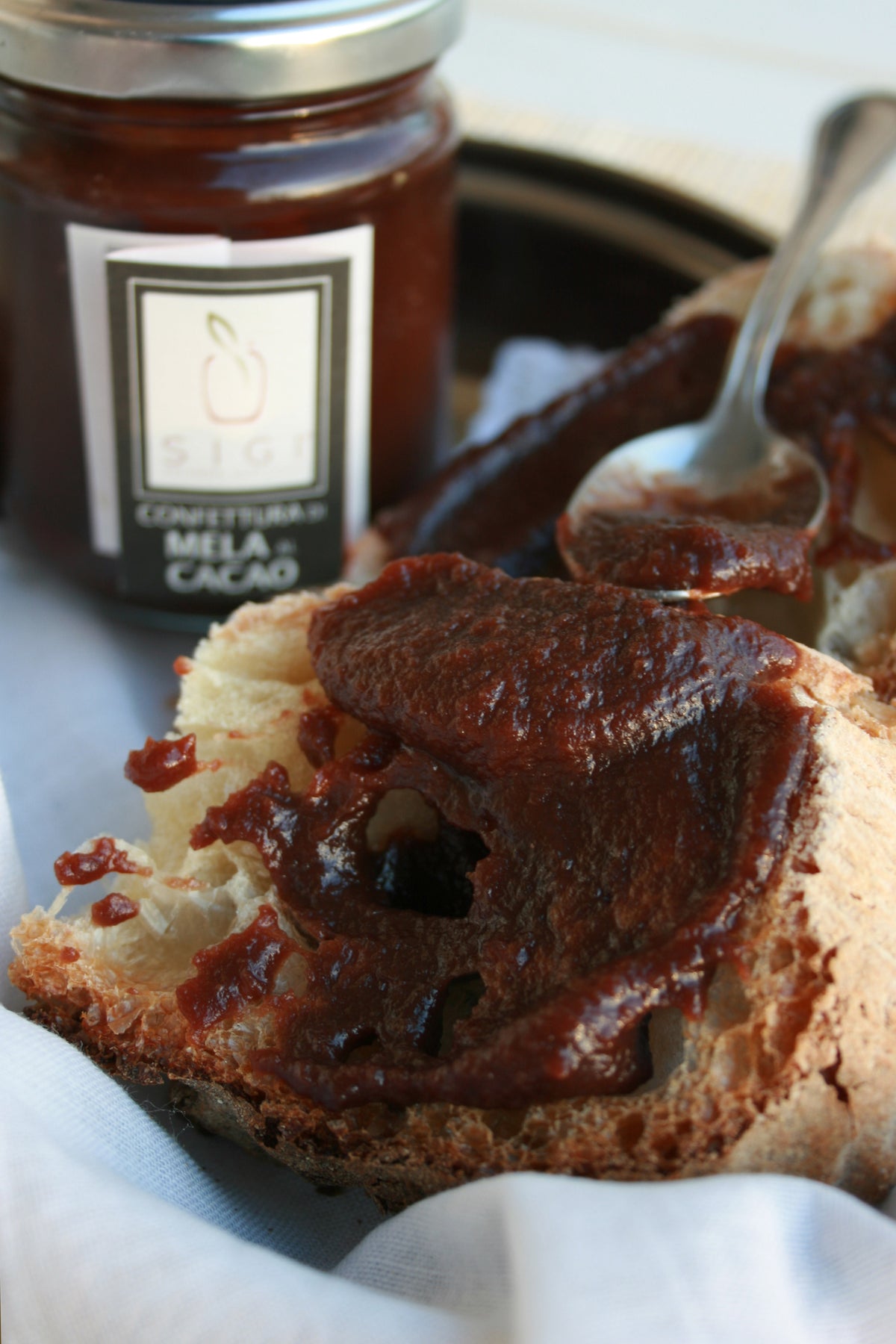 SiGi Apple and Dark Cocoa Spread 7.8oz/220g