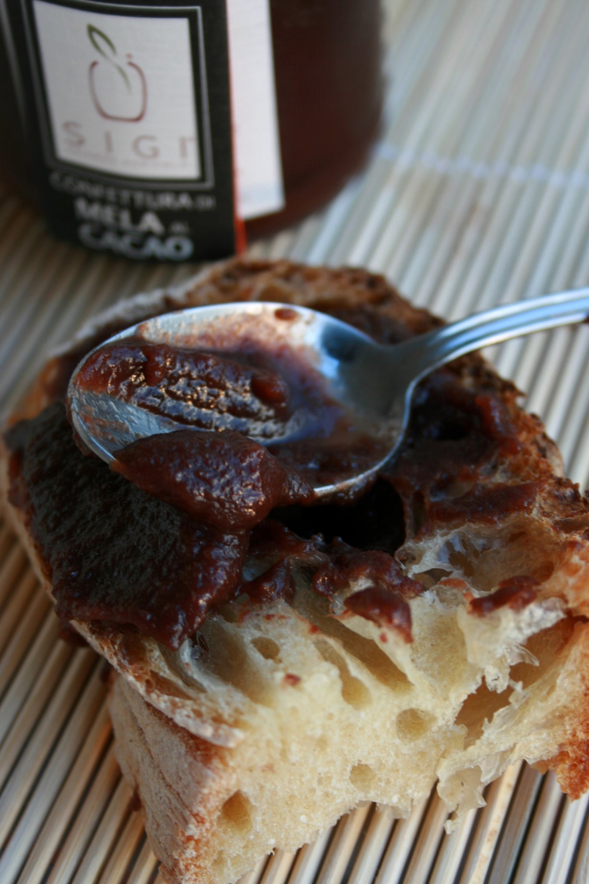 SiGi Apple and Dark Cocoa Spread 7.8oz/220g