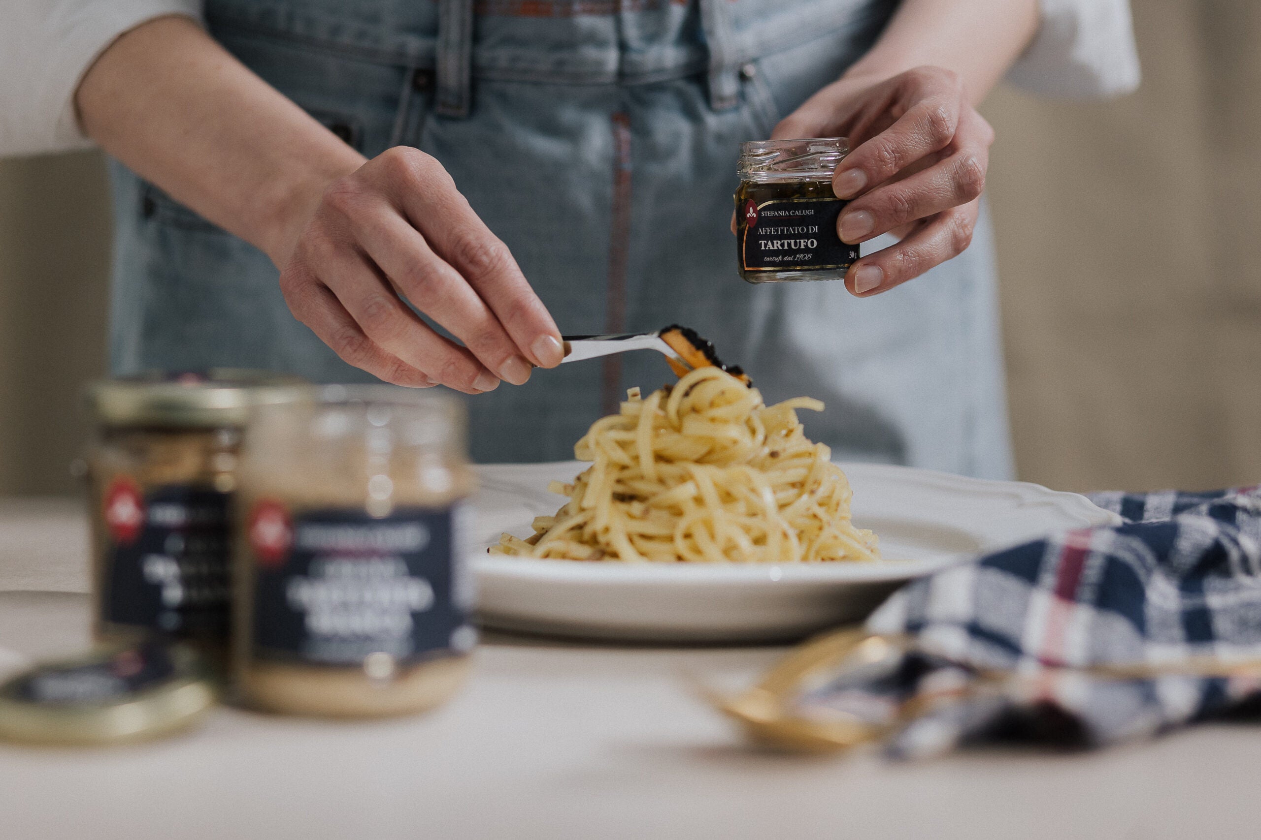 Stefania Calugi Summer Truffle Slices in Extra Virgin Olive Oil 1.58oz/45g